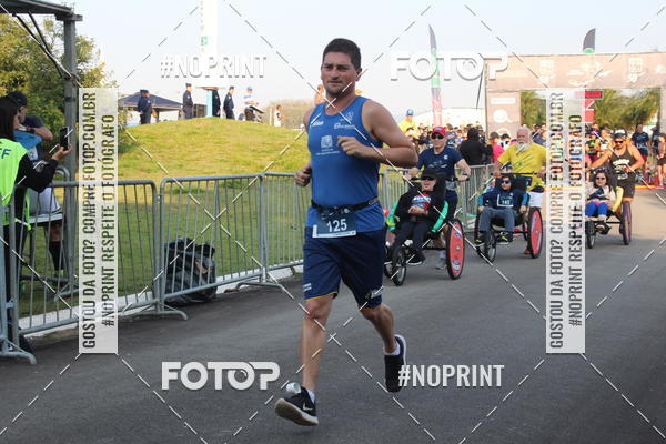 Achetez vos photos de l'vnementCORRIDA SANTOS DUMONT DCTA sur Fotop
