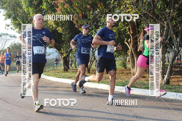 Achetez vos photos de l'vnementCORRIDA SANTOS DUMONT DCTA sur Fotop