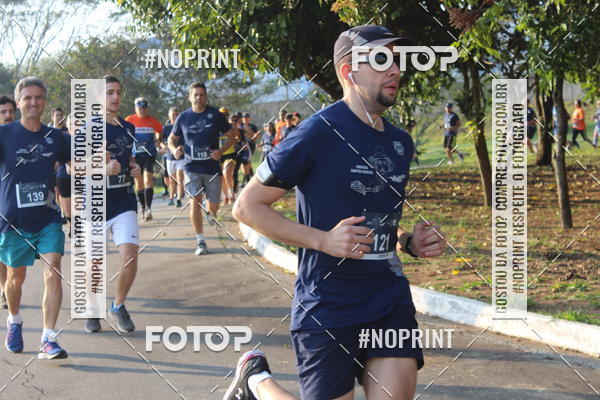 Achetez vos photos de l'vnementCORRIDA SANTOS DUMONT DCTA sur Fotop