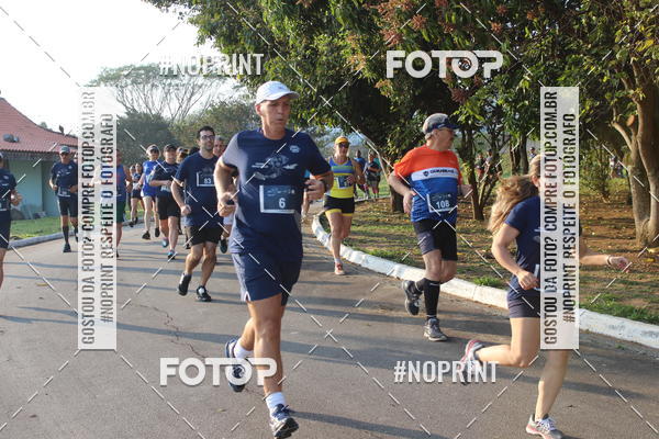 Achetez vos photos de l'vnementCORRIDA SANTOS DUMONT DCTA sur Fotop