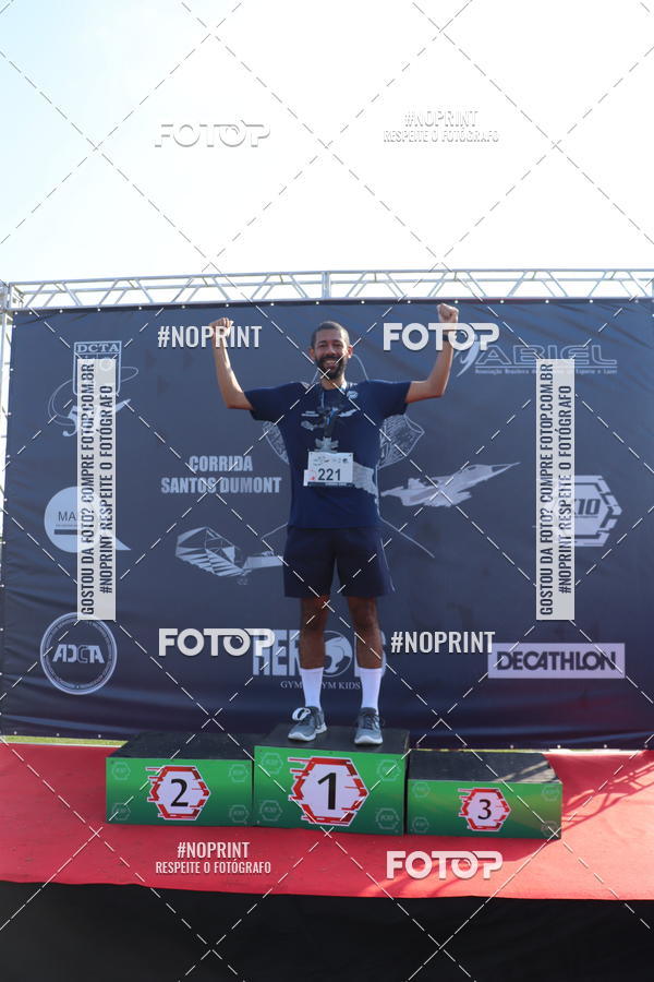 Achetez vos photos de l'vnementCORRIDA SANTOS DUMONT DCTA sur Fotop