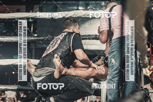 Achetez vos photos de l'vnementWAR MUAY THAI 57  sur Fotop