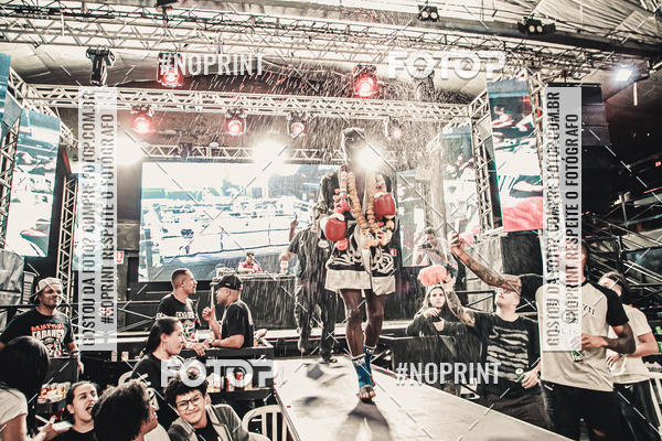 Achetez vos photos de l'vnementWAR MUAY THAI 57  sur Fotop