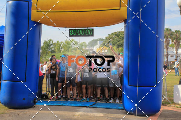 Achetez vos photos de l'vnement8 Corrida da Cidade de Guaxup sur Fotop