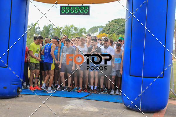 Compre suas fotos do evento8� Corrida da Cidade de Guaxup� no Fotop