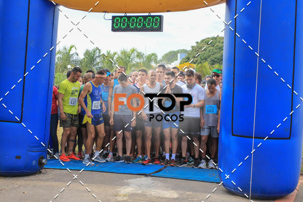 Compre suas fotos do evento8� Corrida da Cidade de Guaxup� no Fotop