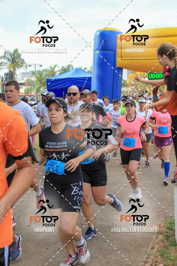 Compra tus fotos del evento8� Corrida da Cidade de Guaxup� En Fotop