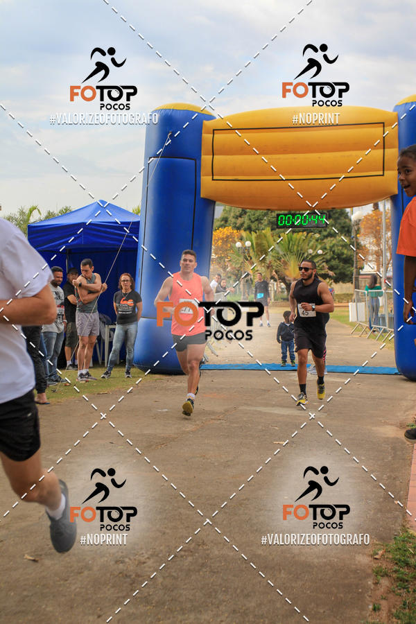 Compre as suas fotos do evento8� Corrida da Cidade de Guaxup� no Fotop