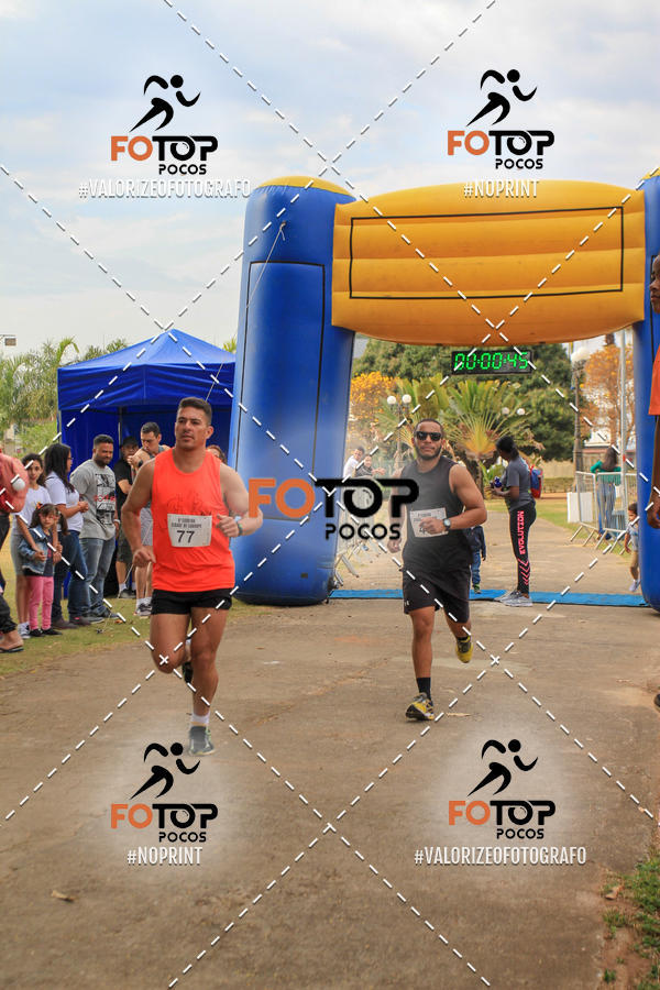 Compre as suas fotos do evento8� Corrida da Cidade de Guaxup� no Fotop