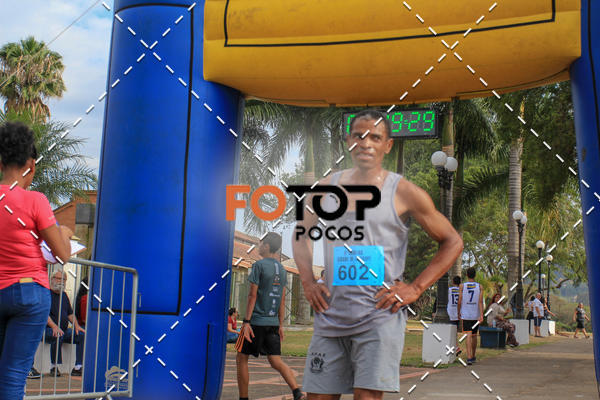 Compra tus fotos del evento8� Corrida da Cidade de Guaxup� En Fotop