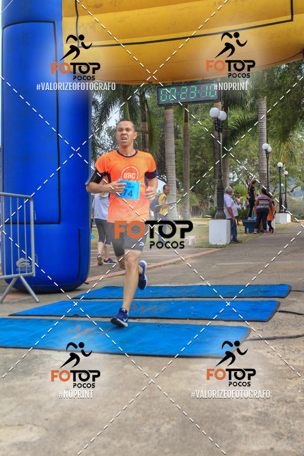 Achetez vos photos de l'�v�nement8� Corrida da Cidade de Guaxup� sur Fotop