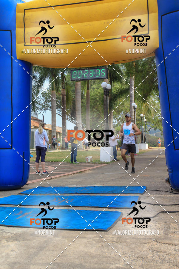 Achetez vos photos de l'�v�nement8� Corrida da Cidade de Guaxup� sur Fotop