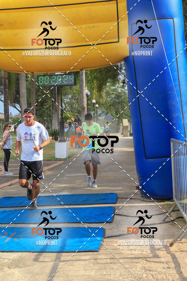 Achetez vos photos de l'�v�nement8� Corrida da Cidade de Guaxup� sur Fotop
