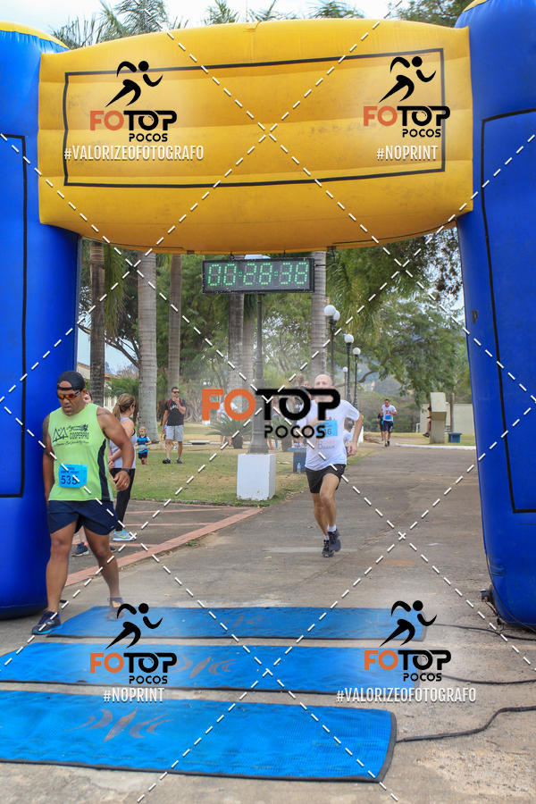 Achetez vos photos de l'�v�nement8� Corrida da Cidade de Guaxup� sur Fotop