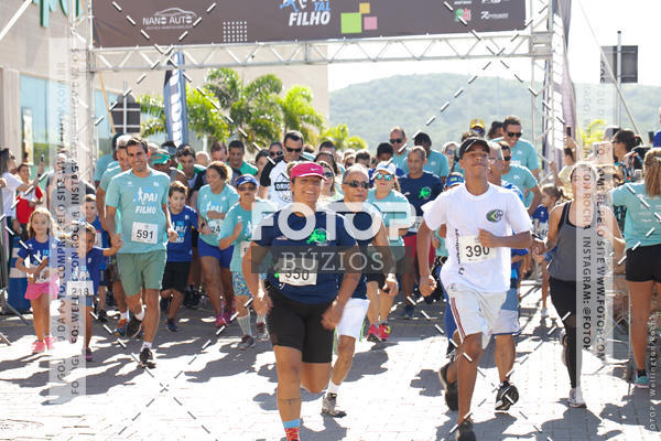 Buy your photos of the eventTAL PAI, TAL FILHO on Fotop