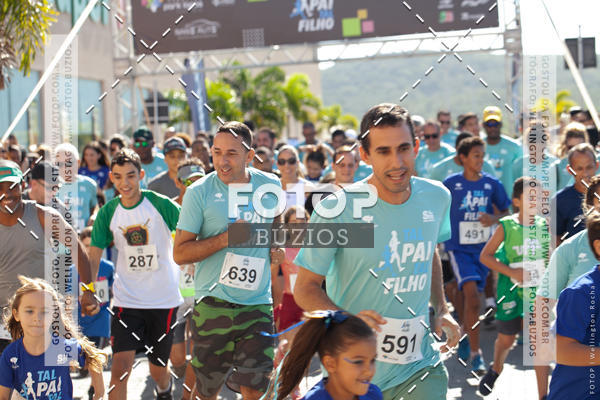 Buy your photos of the eventTAL PAI, TAL FILHO on Fotop