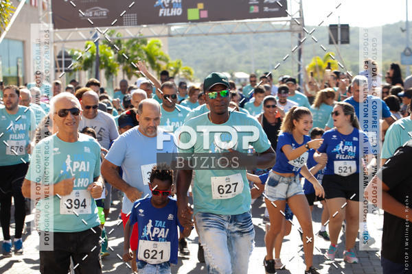 Buy your photos of the eventTAL PAI, TAL FILHO on Fotop