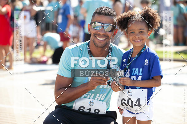 Buy your photos of the eventTAL PAI, TAL FILHO on Fotop