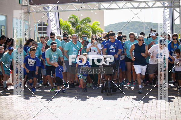 Buy your photos of the eventTAL PAI, TAL FILHO on Fotop