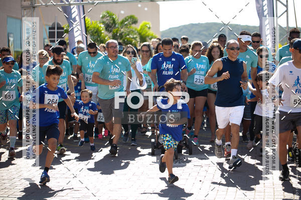 Buy your photos of the eventTAL PAI, TAL FILHO on Fotop