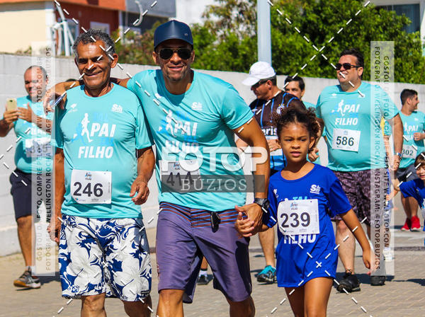 Buy your photos of the eventTAL PAI, TAL FILHO on Fotop