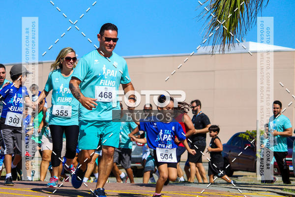 Buy your photos of the eventTAL PAI, TAL FILHO on Fotop