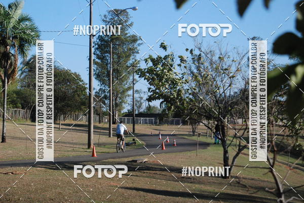 Buy your photos of the eventColor Race Brasil - Campinas on Fotop