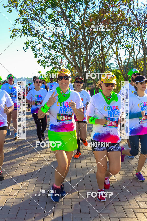 Buy your photos of the eventColor Race Brasil - Campinas on Fotop