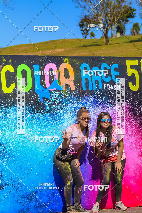 Compre as suas fotos do eventoColor Race Brasil - Campinas no Fotop