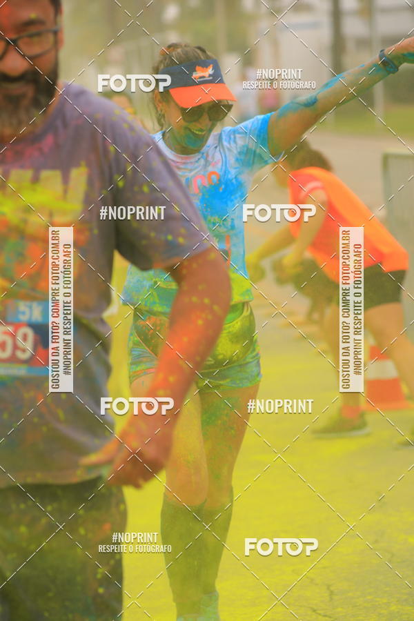 Compra tus fotos del eventoColor Race Brasil - Guaruj En Fotop
