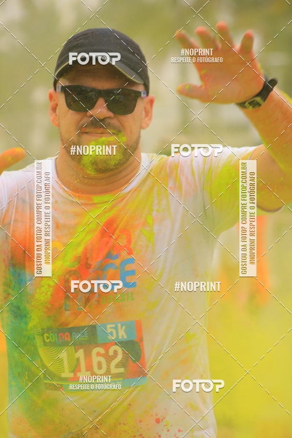 Compra tus fotos del eventoColor Race Brasil - Guaruj En Fotop