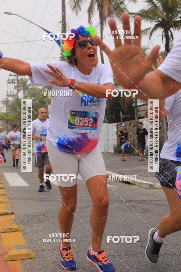 Compra tus fotos del eventoColor Race Brasil - Guaruj En Fotop