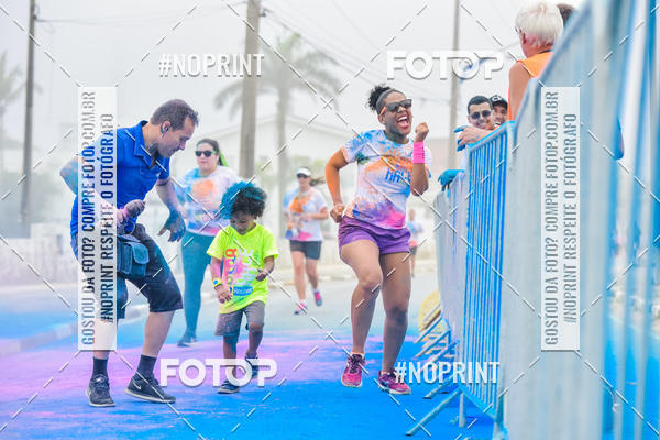 Compra tus fotos del eventoColor Race Brasil - Guaruj En Fotop