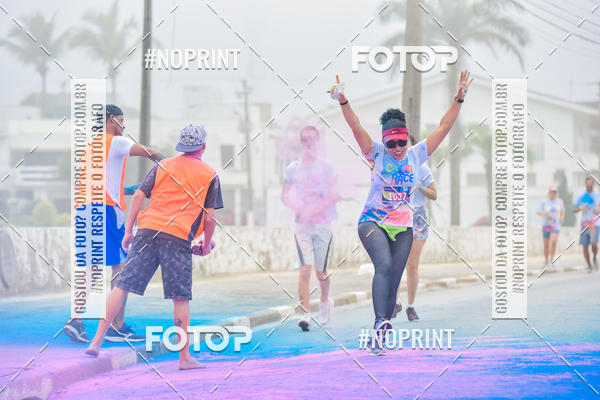 Compra tus fotos del eventoColor Race Brasil - Guaruj En Fotop