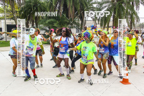 Compra tus fotos del eventoColor Race Brasil - Guaruj En Fotop