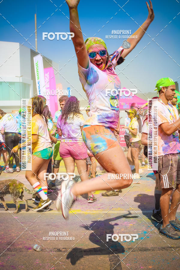 Compre suas fotos do eventoColor Race Brasil - Belo Horizonte no Fotop