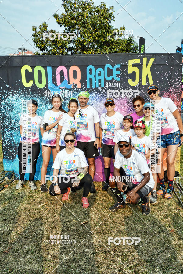 Buy your photos of the eventColor Race Brasil - S�o Carlos on Fotop