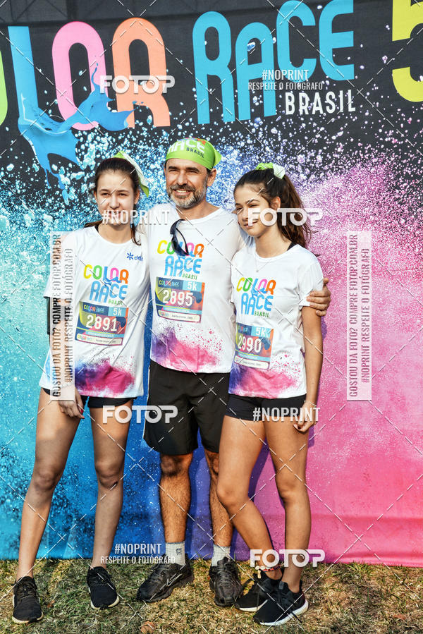 Buy your photos of the eventColor Race Brasil - S�o Carlos on Fotop
