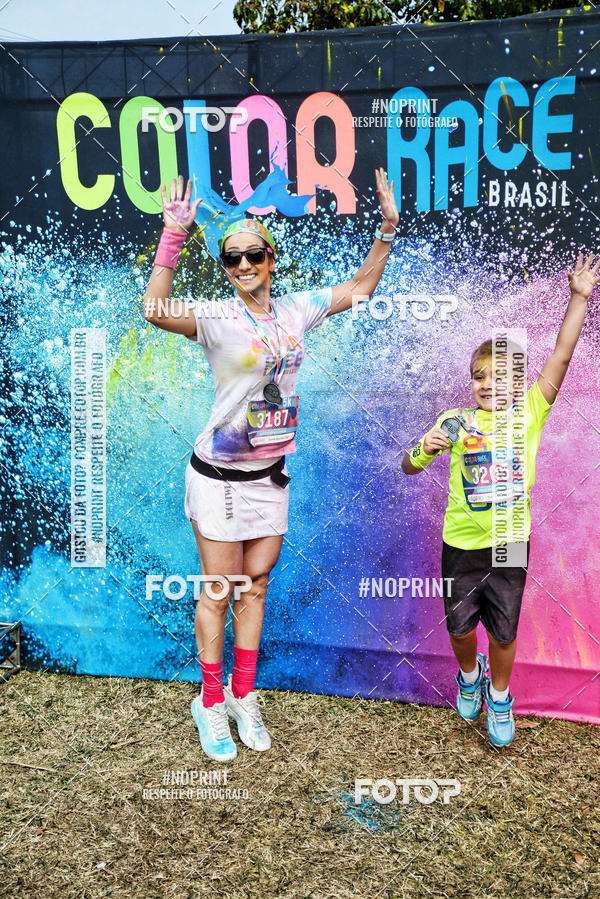 Buy your photos of the eventColor Race Brasil - S�o Carlos on Fotop