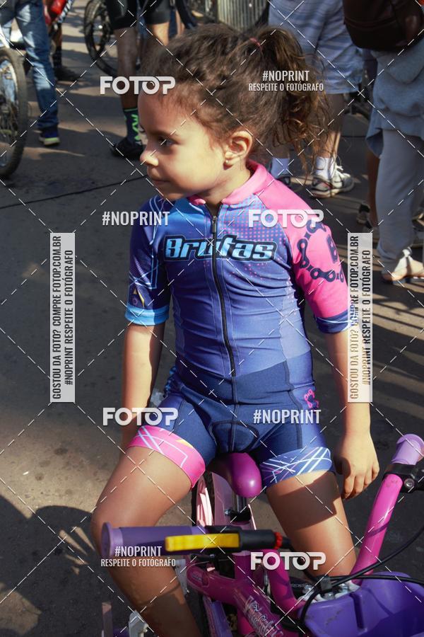 Buy your photos of the eventRainhas da Montanha 2019 on Fotop