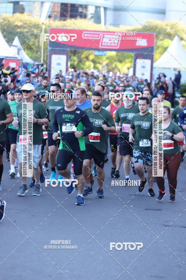 Buy your photos of the eventSANTANDER TRACK&FIELD RUN SERIES - Iguatemi Porto Alegre on Fotop