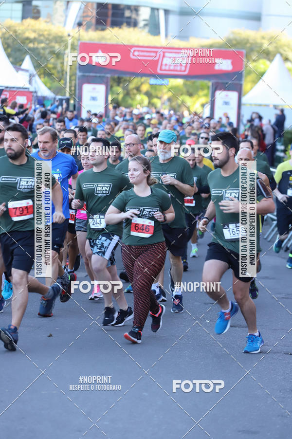 Buy your photos of the eventSANTANDER TRACK&FIELD RUN SERIES - Iguatemi Porto Alegre on Fotop