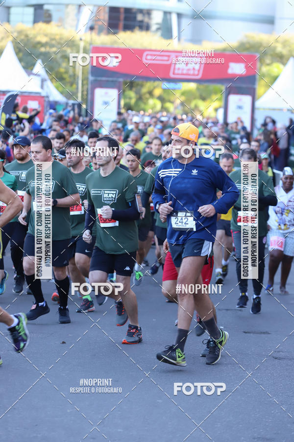 Buy your photos of the eventSANTANDER TRACK&FIELD RUN SERIES - Iguatemi Porto Alegre on Fotop