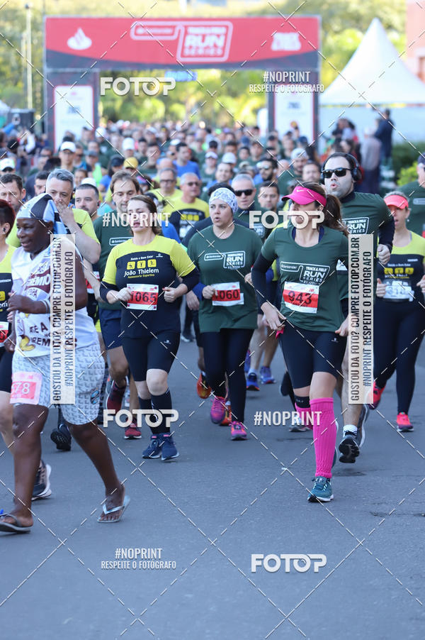 Buy your photos of the eventSANTANDER TRACK&FIELD RUN SERIES - Iguatemi Porto Alegre on Fotop
