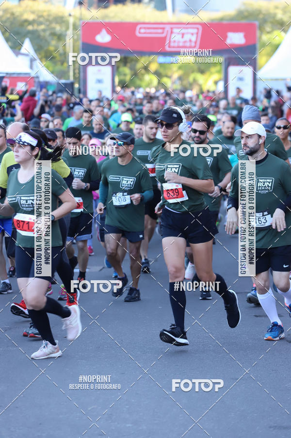Buy your photos of the eventSANTANDER TRACK&FIELD RUN SERIES - Iguatemi Porto Alegre on Fotop