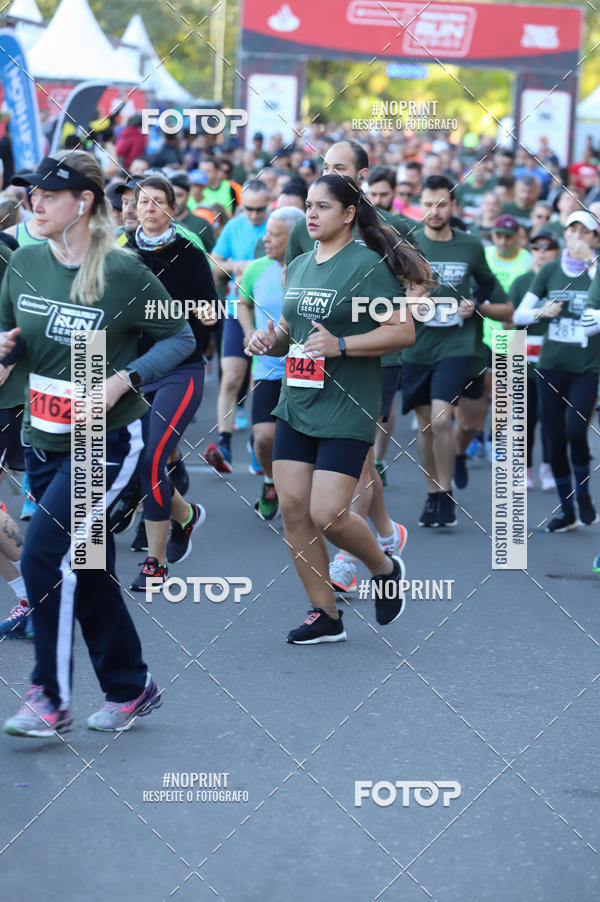 Buy your photos of the eventSANTANDER TRACK&FIELD RUN SERIES - Iguatemi Porto Alegre on Fotop