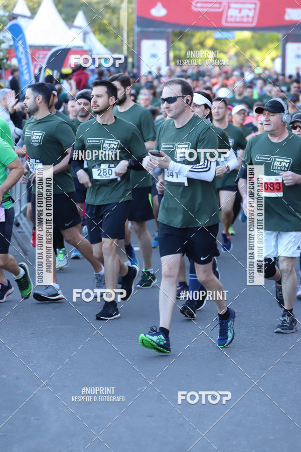 Buy your photos of the eventSANTANDER TRACK&FIELD RUN SERIES - Iguatemi Porto Alegre on Fotop