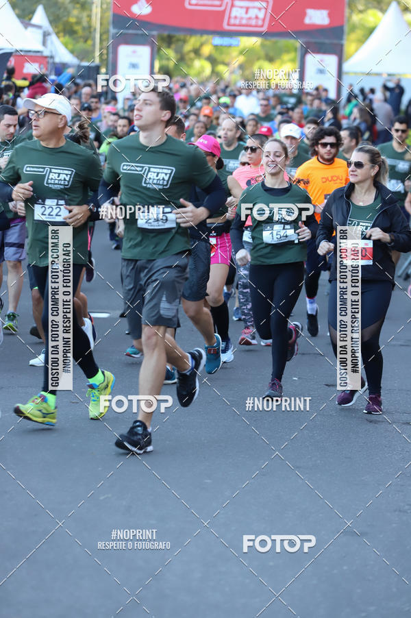 Buy your photos of the eventSANTANDER TRACK&FIELD RUN SERIES - Iguatemi Porto Alegre on Fotop