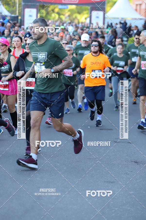 Buy your photos of the eventSANTANDER TRACK&FIELD RUN SERIES - Iguatemi Porto Alegre on Fotop