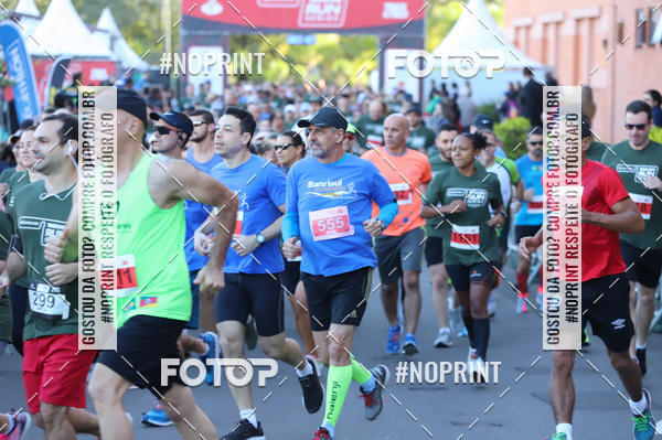 Buy your photos of the eventSANTANDER TRACK&FIELD RUN SERIES - Iguatemi Porto Alegre on Fotop